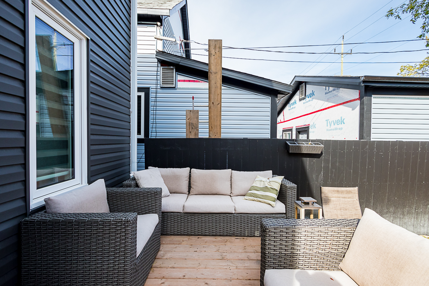 371 Martin Avenue West - Back Patio