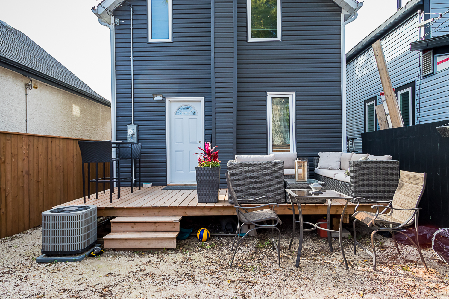 371 Martin Avenue West - Backyard
