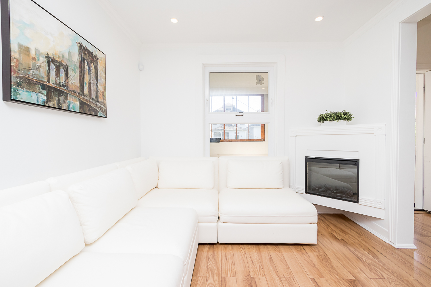 503 Newman Street - Living Room with Fireplace