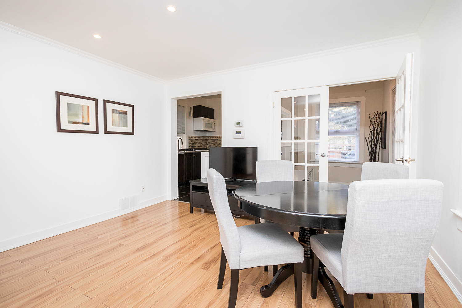 503 Newman Street - Dining Room