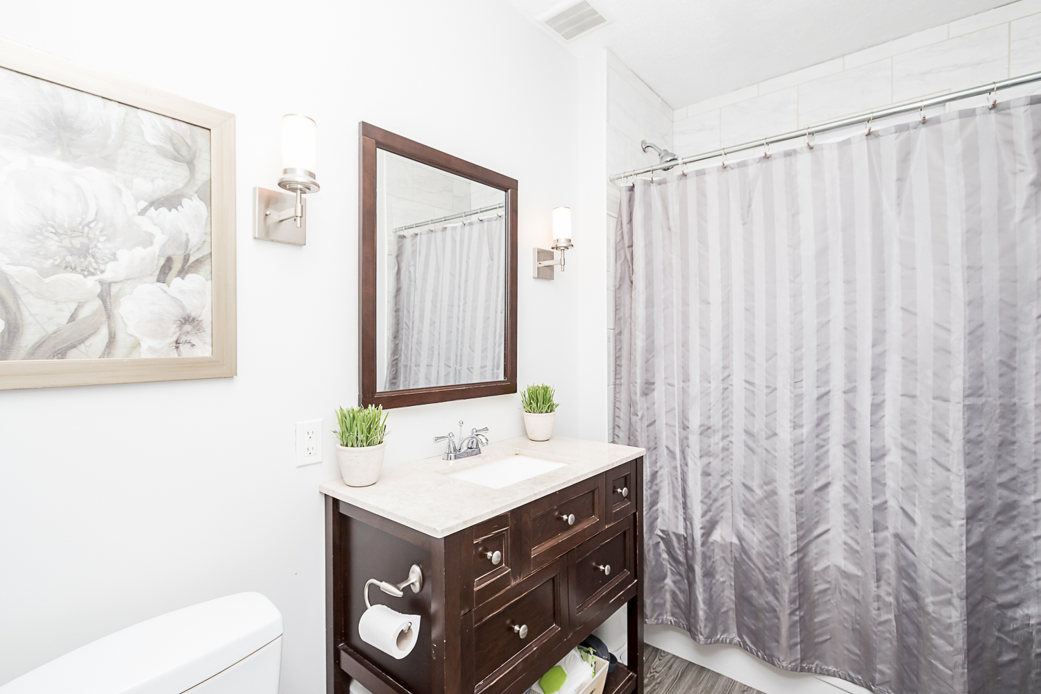 503 Newman Street - Bathroom