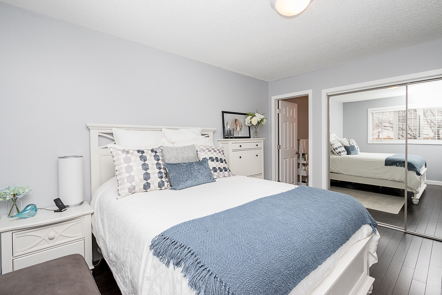 7-225 Dawnville Drive - Master Bedroom