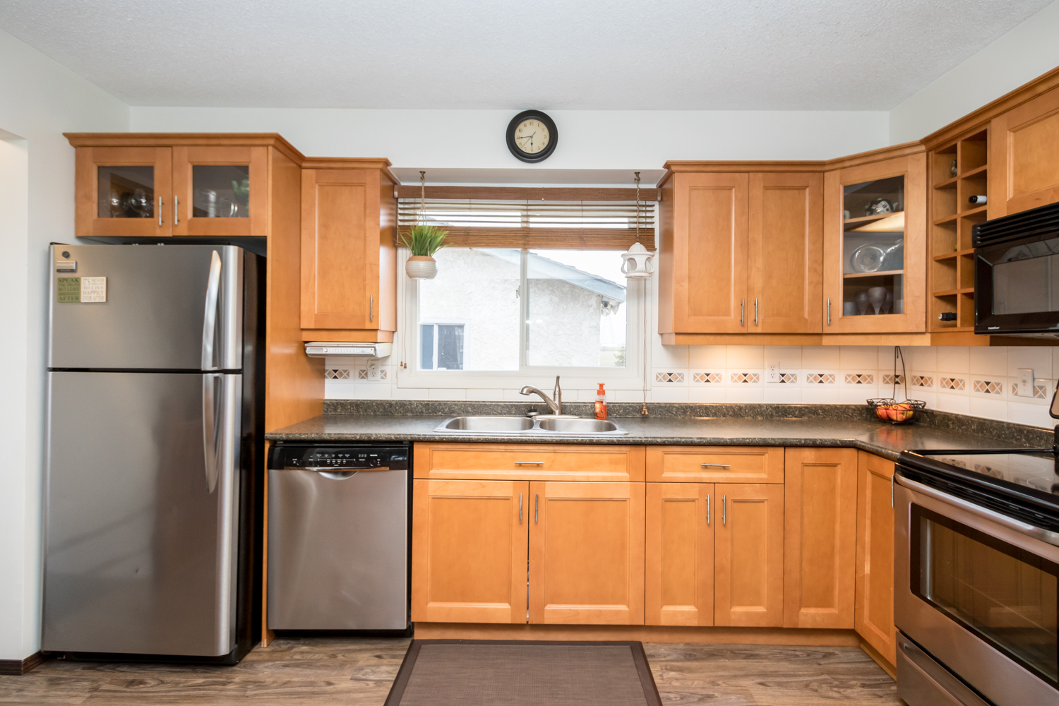 181 Allenby Crescent - Kitchen