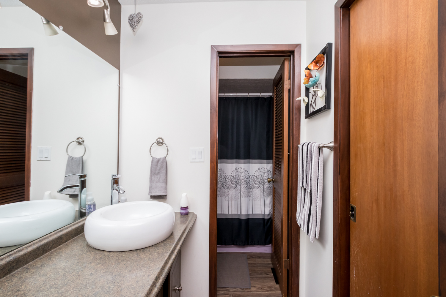 181 Allenby Crescent - Bathroom