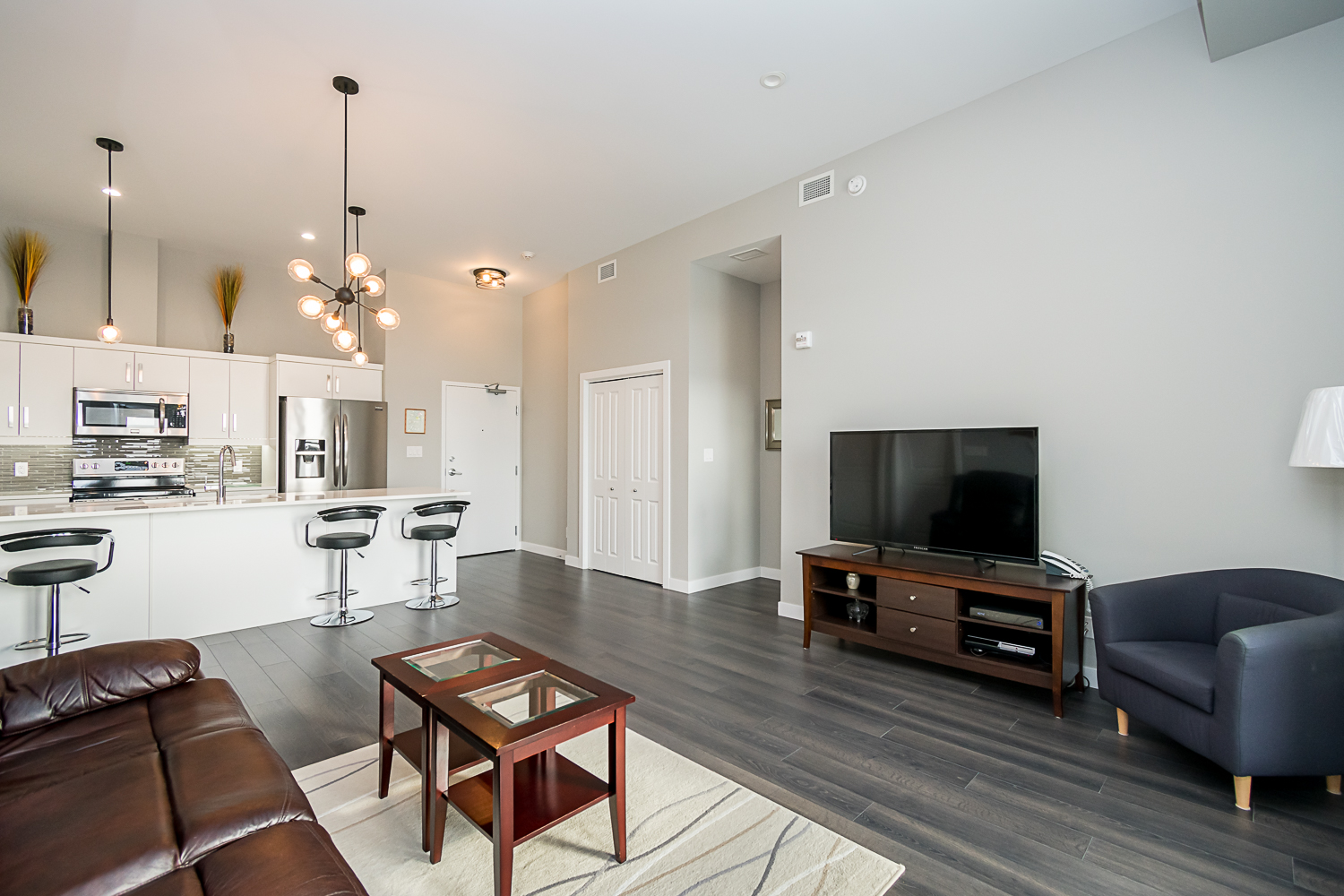 30-70 Shady Shores Drive East - Living Room