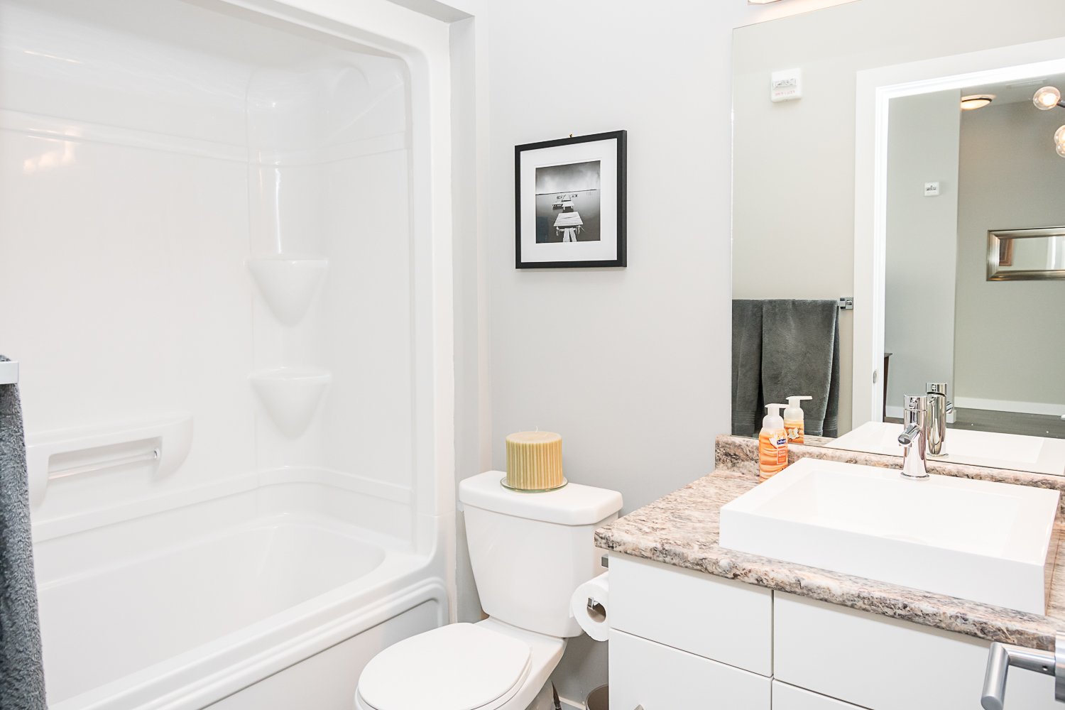 30-70 Shady Shores Drive East - Bathroom