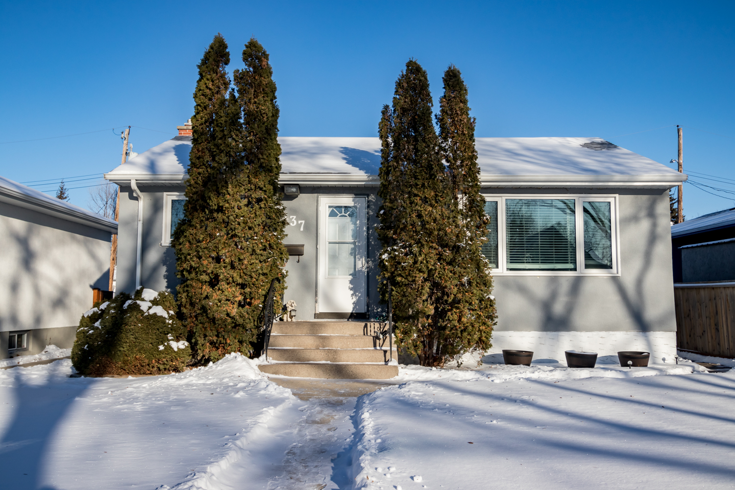 437 Whittier Avenue West