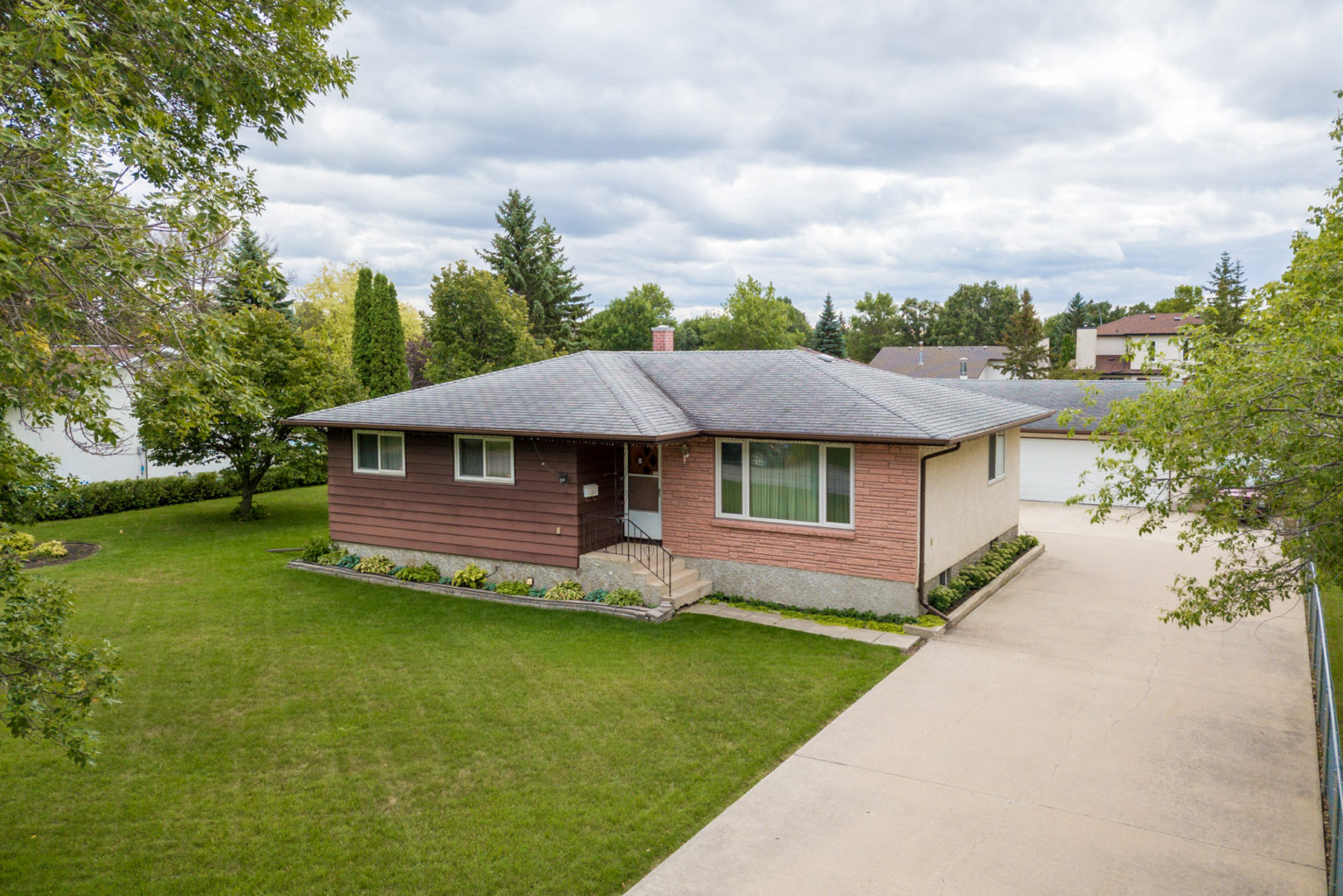 Featured Listings Winnipeg Real Estate Goodfellow Realty